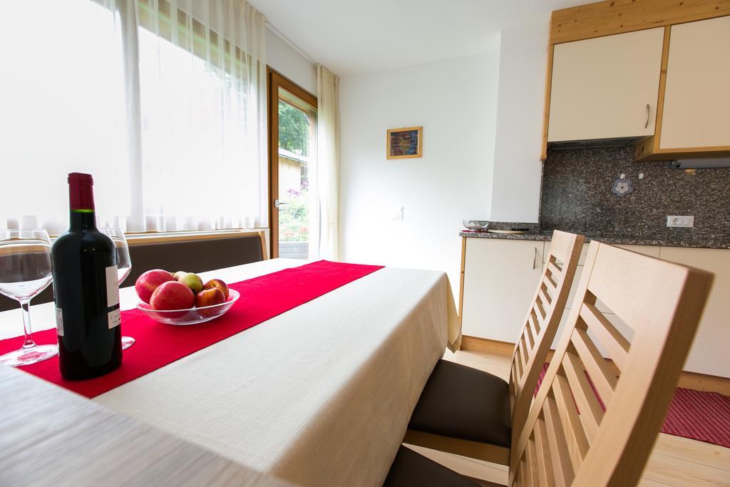 Appartamenti Genziana La Villa (Trentino Alto Adige) Quarto foto