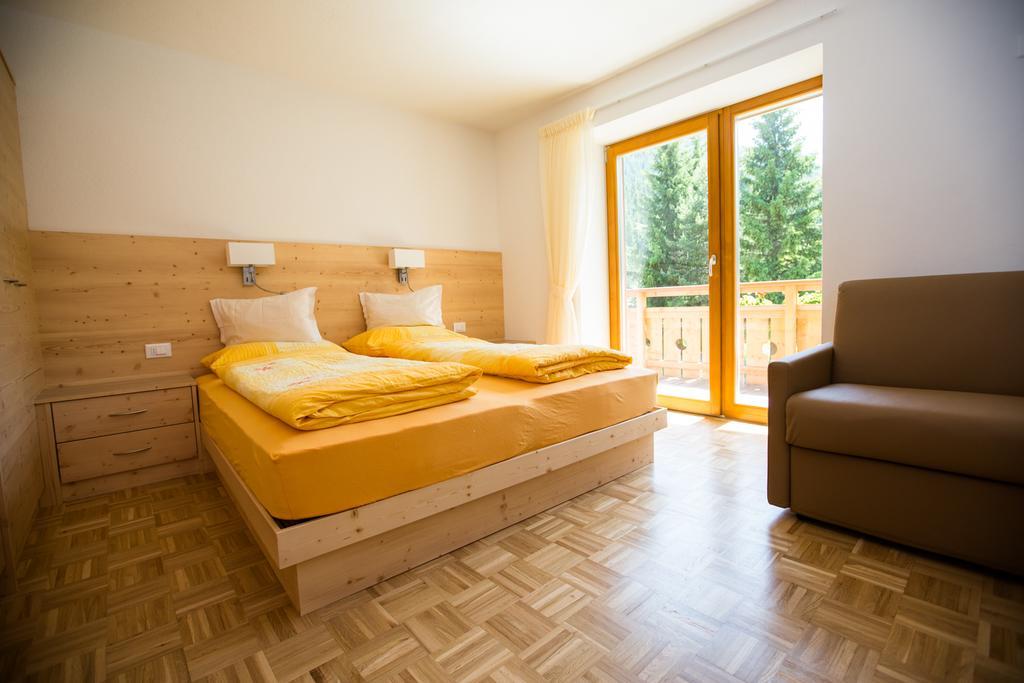 Appartamenti Genziana La Villa (Trentino Alto Adige) Quarto foto